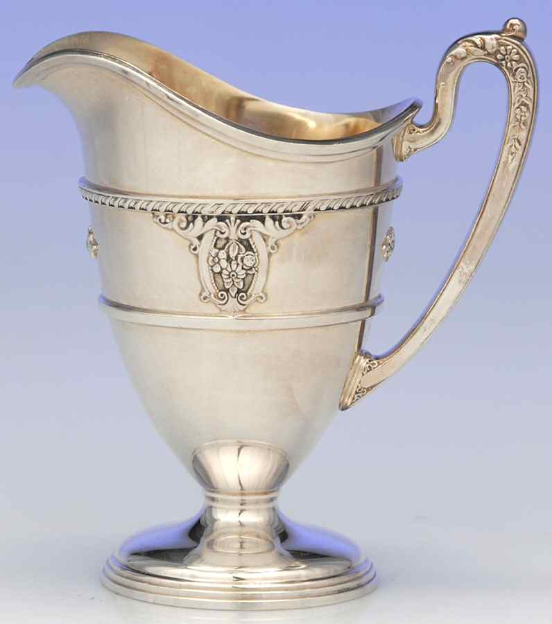Rose Point (6702, Silverplate, Hollowware) Silverplate Mini Creamer by Wallace Silver-1
