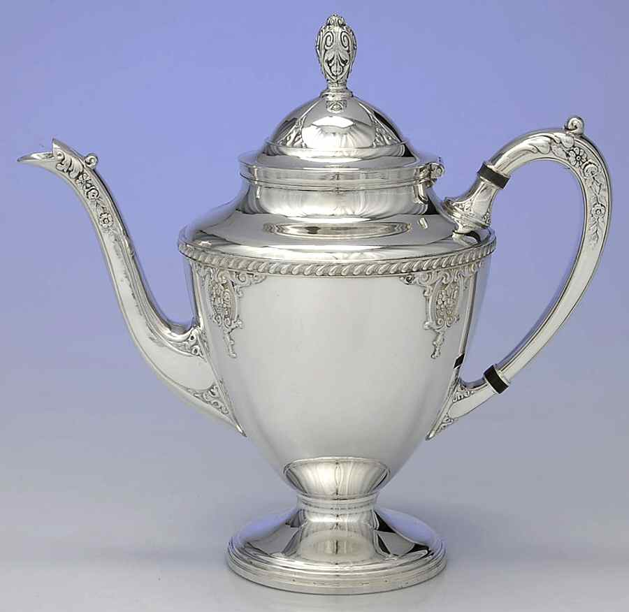 Rose Point (6702, Silverplate, Hollowware) Teapot by Wallace Silver-1