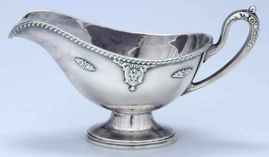 Rose Point (6702, Silverplate, Hollowware) Plated Gravy Boat No Underplate by Wallace Silver-1