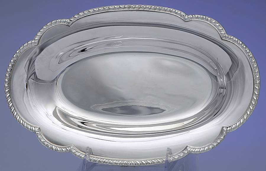 Castledon (Silverplate Hollowware) Silverplate Bread Tray by Wallace Silver-1