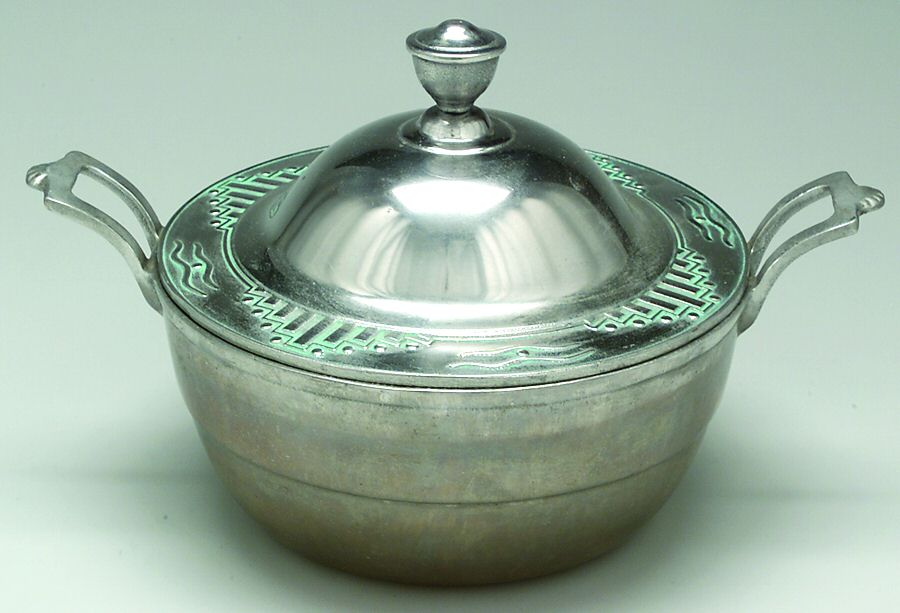 Zia (Armetale, Hollowware) Covered Casserole by Wilton Armetale-1