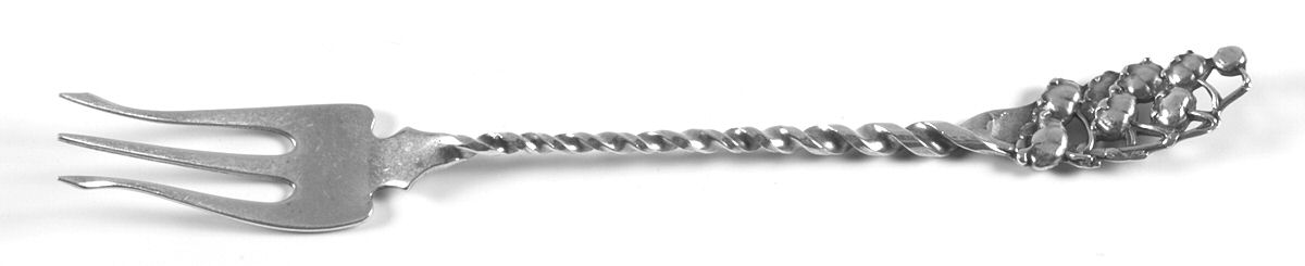 WDS5 (Sterling) Oyster Fork by Whiting Manf Co-1