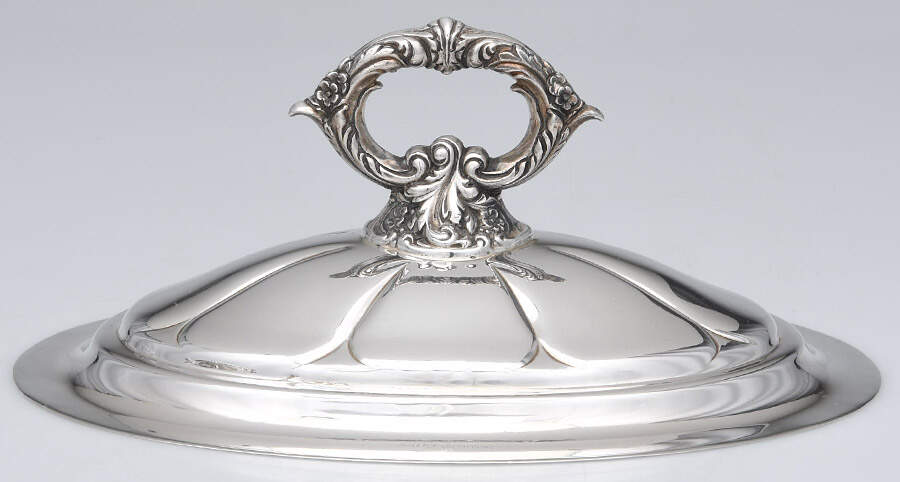 Grande Baroque (Sterling, Hollowware, 1 Hallmark) Lid for Footed Oval Vegetable by Wallace Silver-1