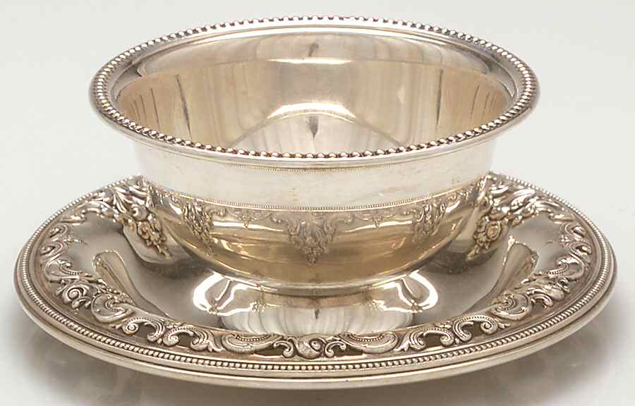 Grande Baroque (Sterling, Hollowware, 1 Hallmark) Dozen Dish W/Attached Underplate by Wallace Silver-1