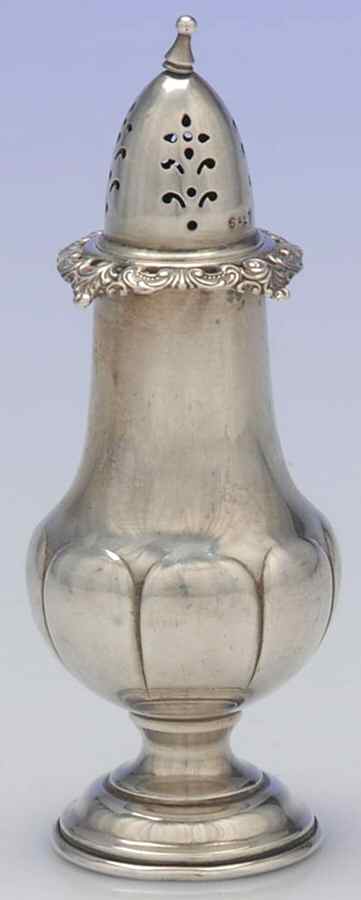 Grande Baroque (Sterling, Hollowware, 1 Hallmark) Salt Shaker by Wallace Silver-1