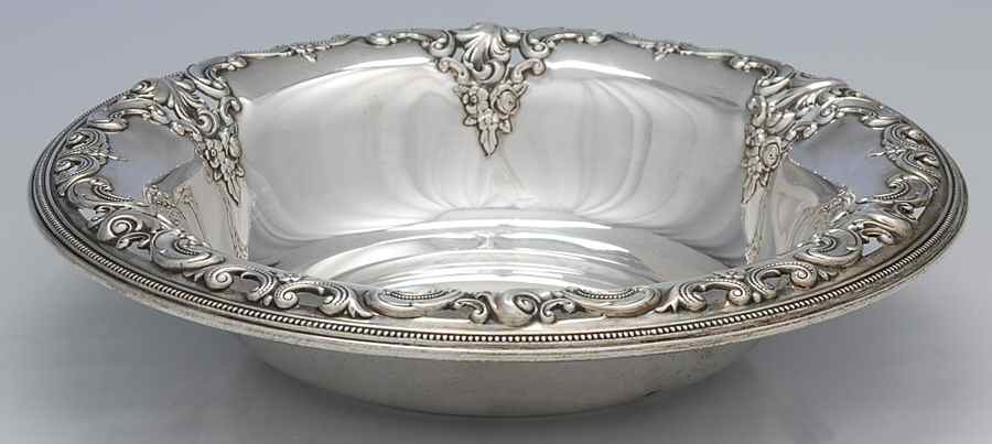 Grande Baroque (Sterling, Hollowware, 1 Hallmark) 10" Round Vegetable Bowl by Wallace Silver-1