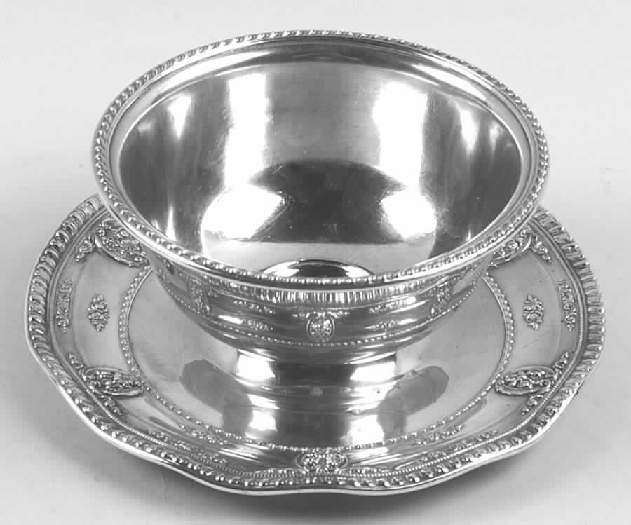 Rose Point (Sterling, Hollowware) Ruffled Gravy Bowl with Attached Underplate by Wallace Silver-1