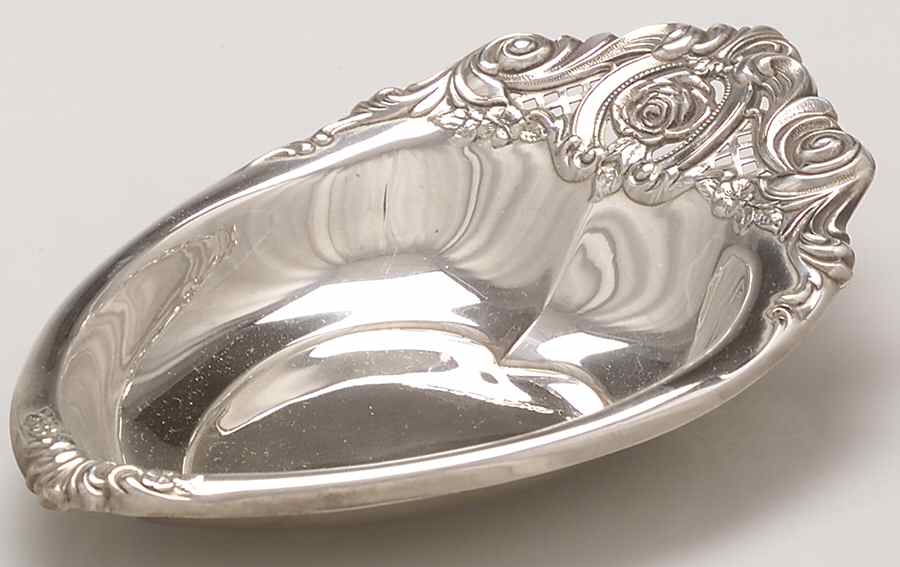 Rose Point (Sterling, Hollowware) Sterling Bon Bon Heart Bowl by Wallace Silver-1