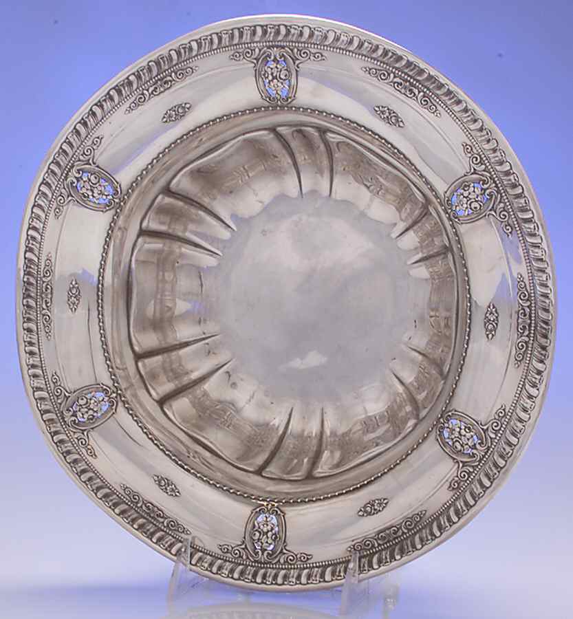 Rose Point (Sterling, Hollowware) Sterling Round Pierced Vegetable by Wallace Silver-1