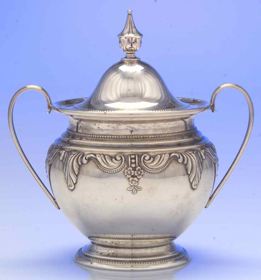 Stradivari (Sterling, Hollowware, Design on Top) Sugar Bowl & Lid by Wallace Silver-1