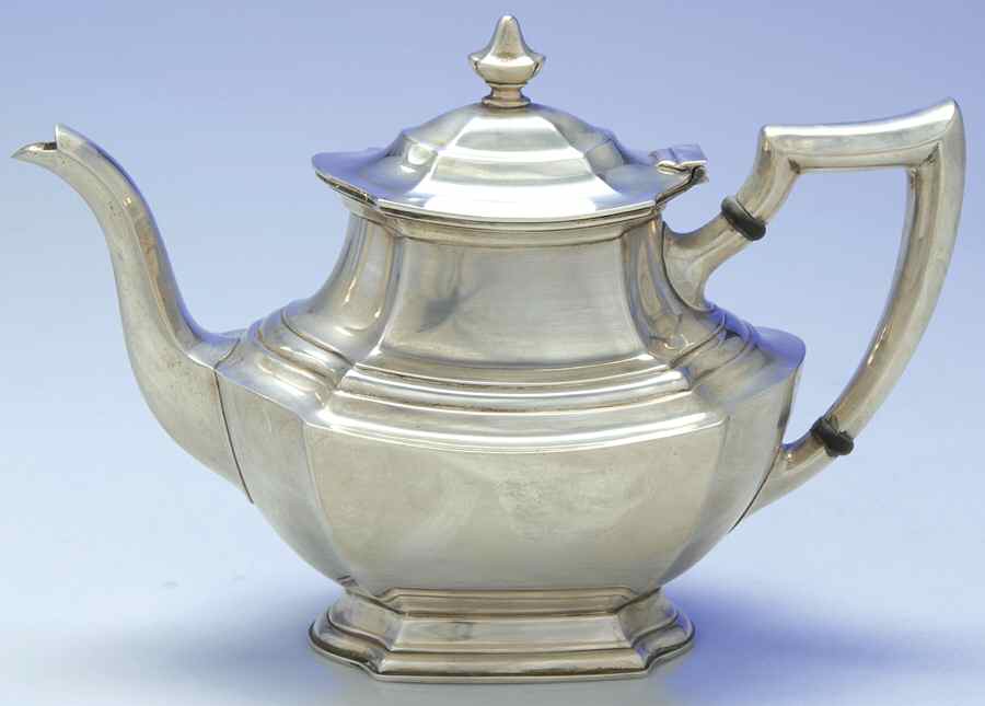 Washington (Sterling, Hollowware) Teapot by Wallace Silver-1