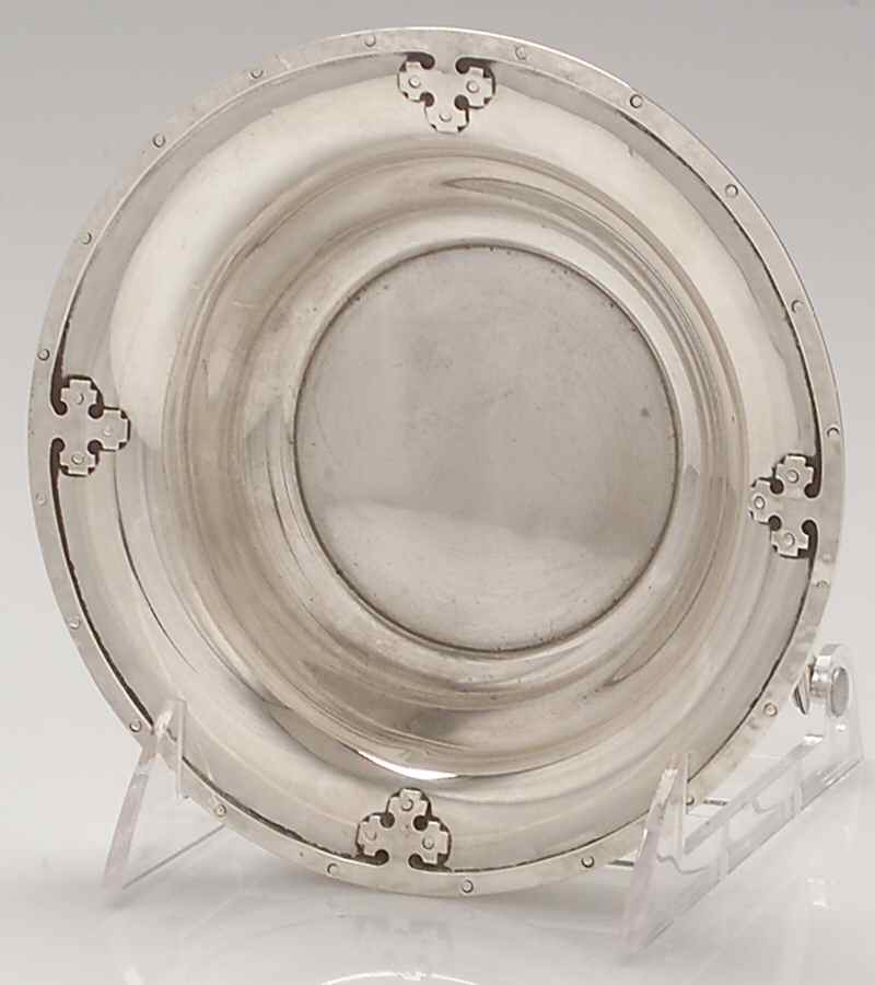 Carmel (Sterling, 1912, Hollowware) 5" Bon Bon Bowl by Wallace Silver-1
