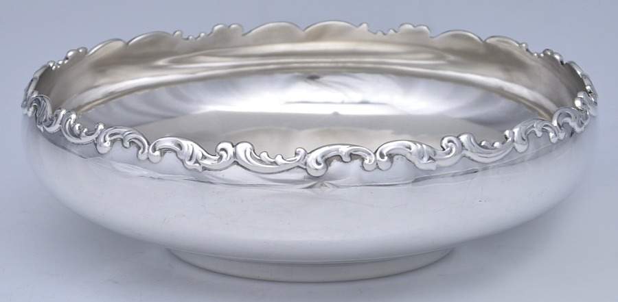 Louis XV (Sterling, 1891, Hollowware) 6" Round Bowl by Whiting Manf Co-1