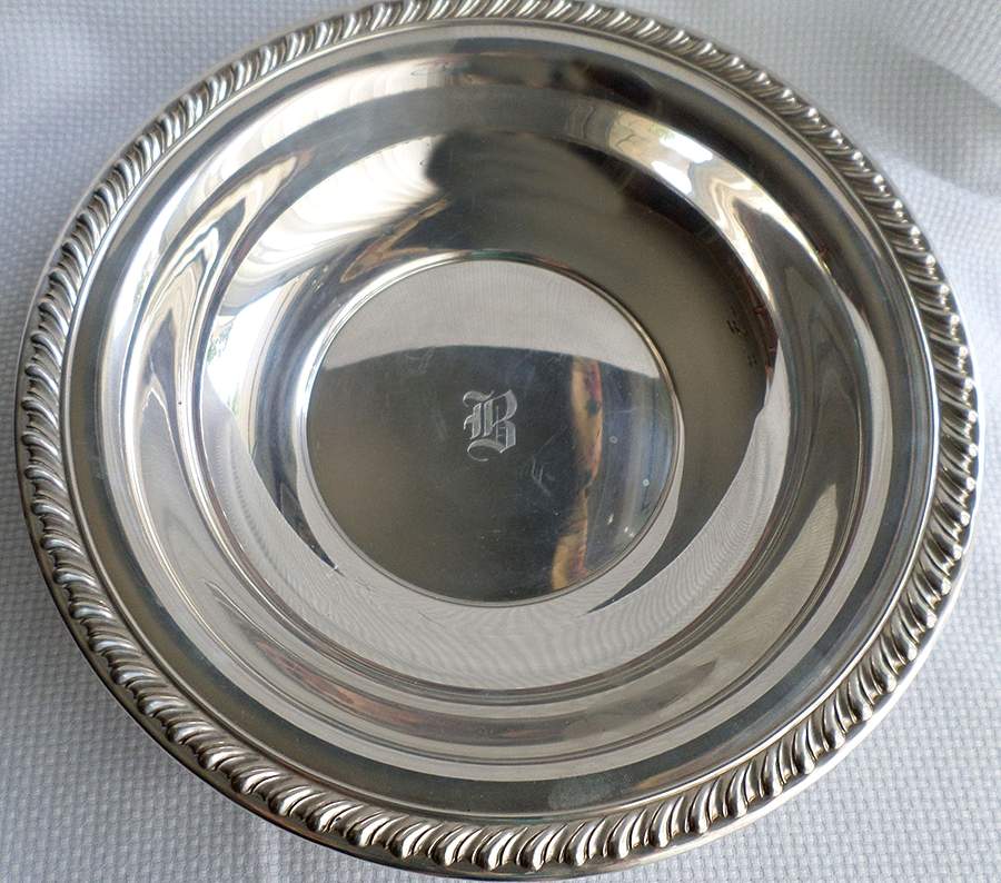 Halifax (Sterling, Hollowware) 11" Round Vegetable by Wallace Silver-1