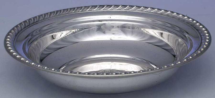 Halifax (Sterling, Hollowware) 10" Round Vegetable Bowl by Wallace Silver-1