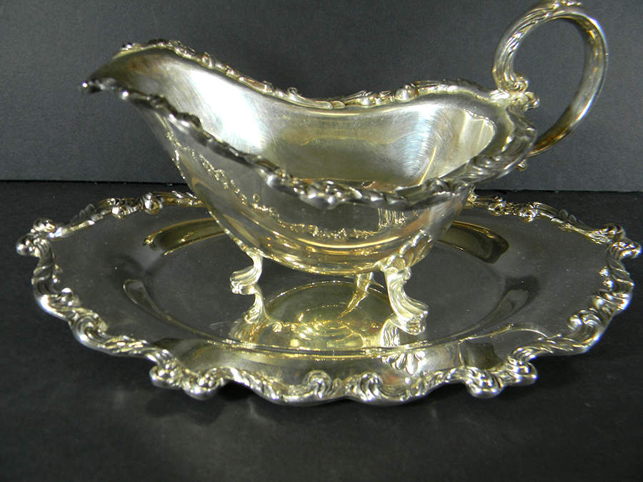 La Reine (Silverplate, Hollowware) Plated Gravy Boat & Underplate by Wallace Silver-1
