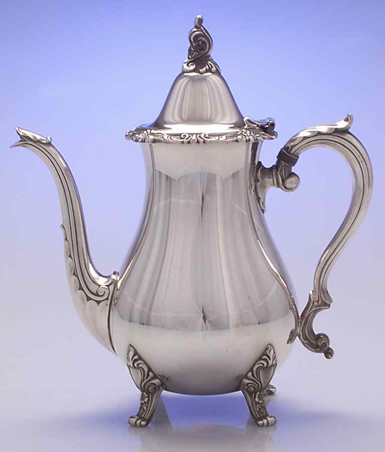 La Reine (Silverplate, Hollowware) Silverplate Coffee Pot by Wallace Silver-1