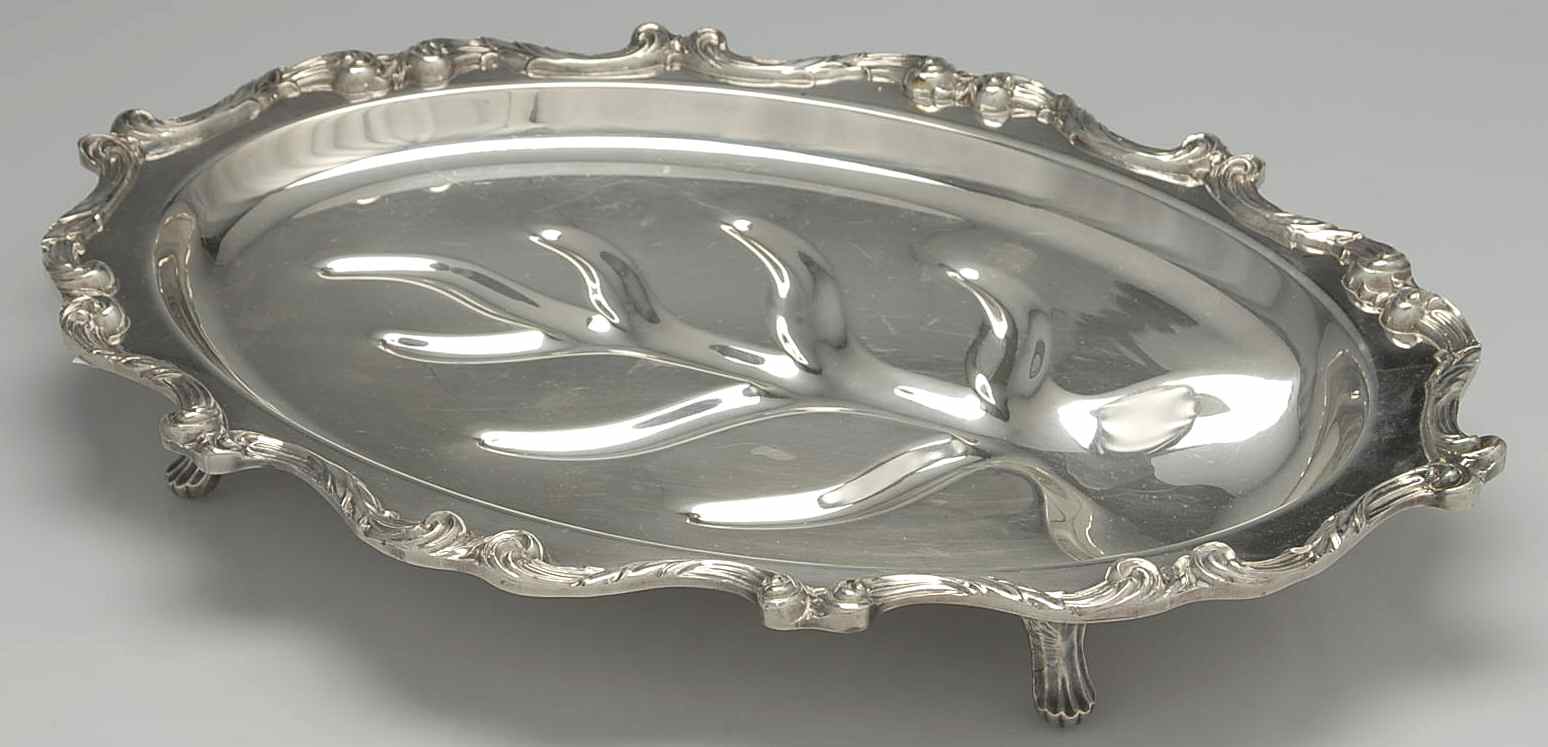 La Reine (Silverplate, Hollowware) Small Plated Footed Platter with Well by Wallace Silver-1