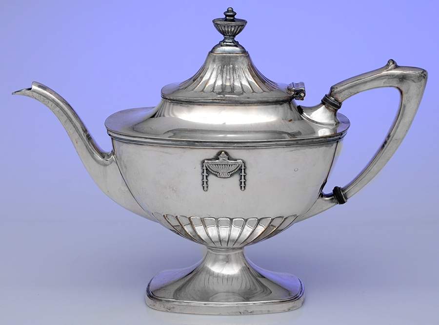 Buckingham (Silverplate, 1924, Hollowware) Teapot by Wallace Silver-1