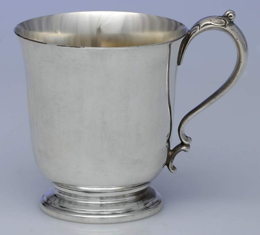 Grand Colonial (Sterling, 1942, Hollowware) Baby Cup by Wallace Silver-1