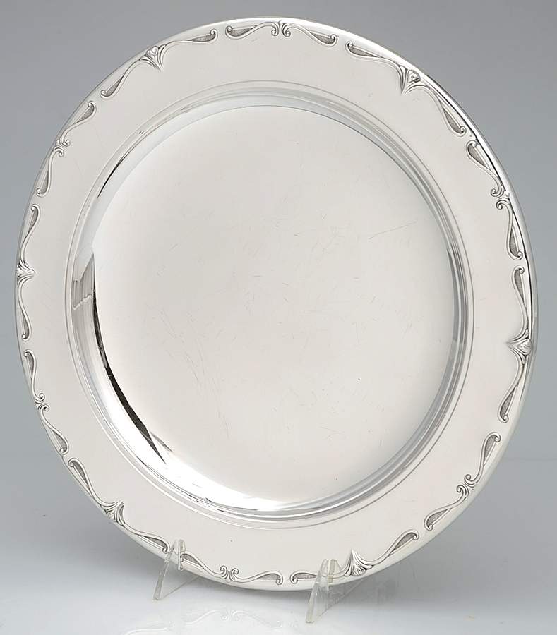 Grand Colonial (Sterling, 1942, Hollowware) 12" Round Tray by Wallace Silver-1