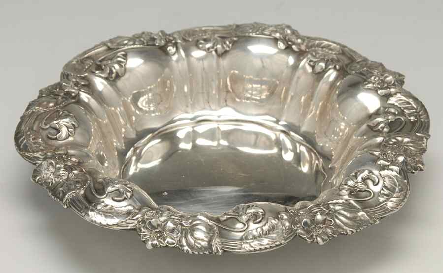 Violet (Sterling, 1905, Hollowware) 8" Round Vegetable by Whiting Manf Co-1