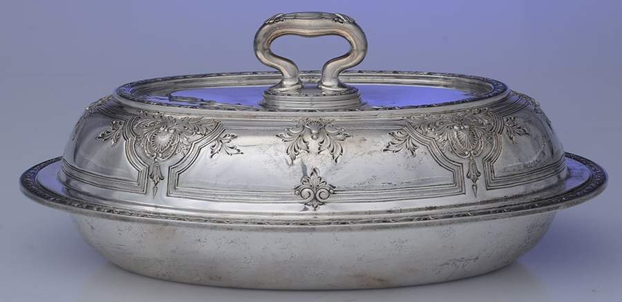 Navarre (Sterling, 1908, Hollowware) 10" Oval Double Vegetable by Watson-1