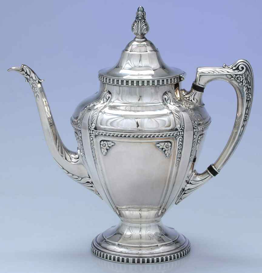 Stradivari (Silverplate, Hollowware) Teapot by Wallace Silver-1