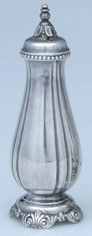 Stradivari (Silverplate, Hollowware) Salt Shaker by Wallace Silver-1