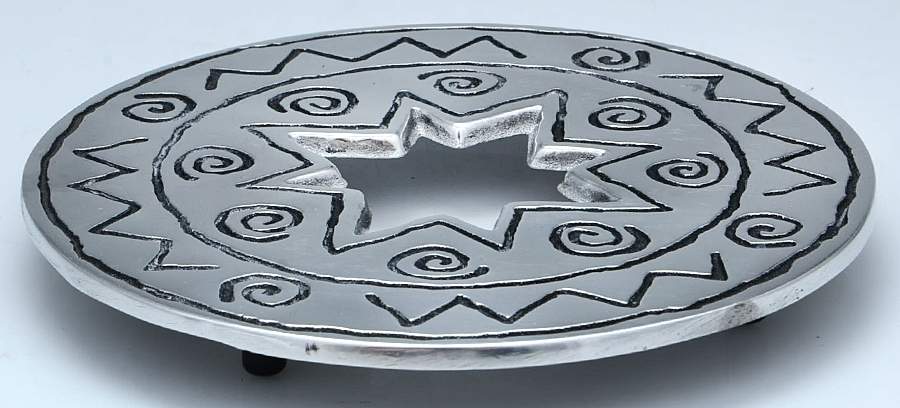 Reggae (Armetale, Hollowware) Trivet by Wilton Armetale-1