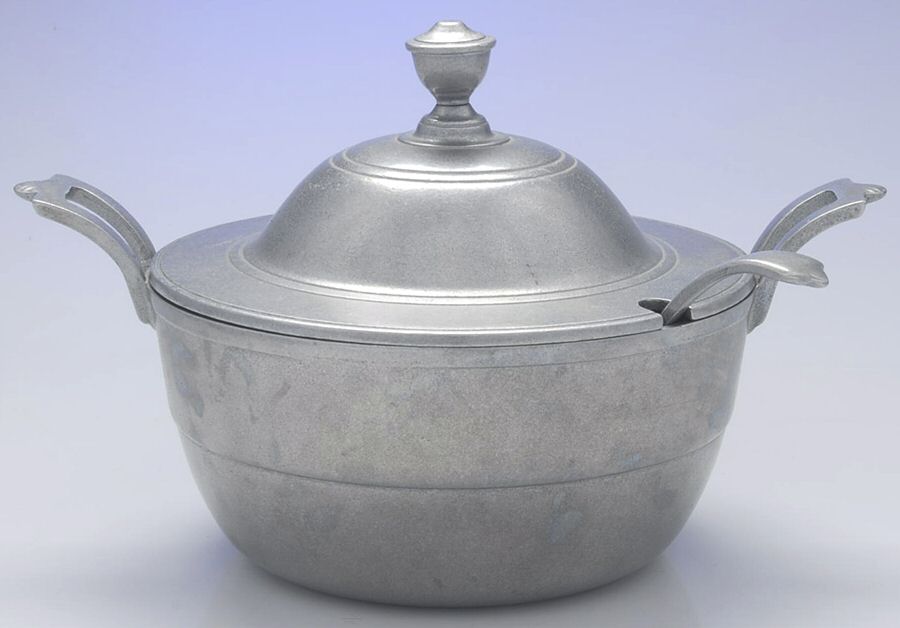 Plough Tavern (Armetale, Hollowware, Satin) Lid for Tureen by Wilton Armetale-1