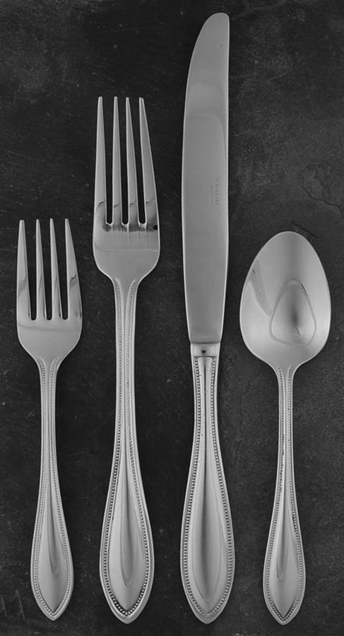 American Tradition (Stainless) 4 Piece Place Setting by Wallace Silver-1