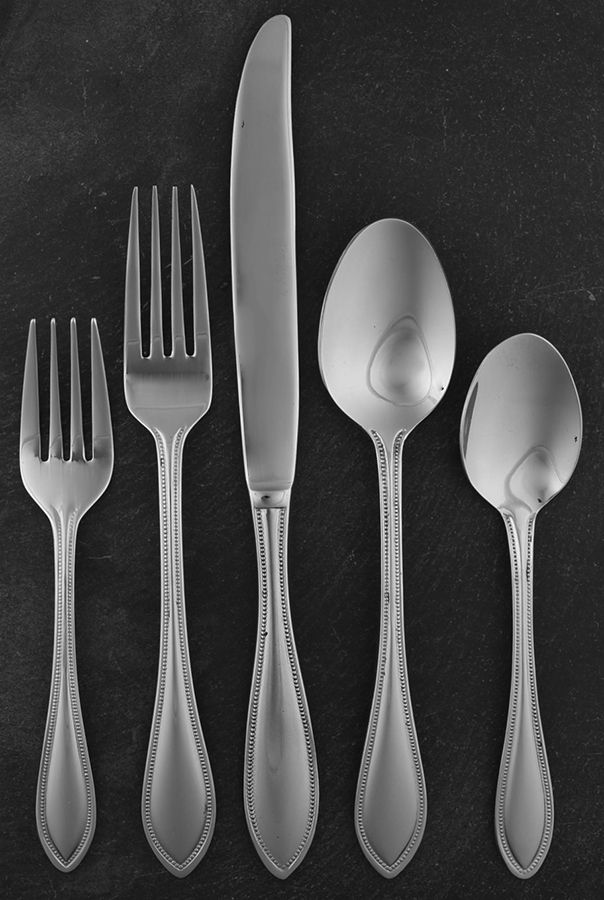American Tradition (Stainless) 5 Piece Place Setting by Wallace Silver-1
