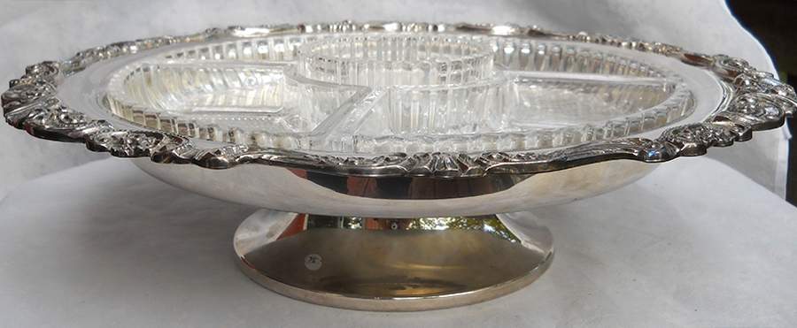 Baroque (Silverplate, Hollowware, Newer) 5 Part Relish with Glass Divided Liner by Wallace Silver-1