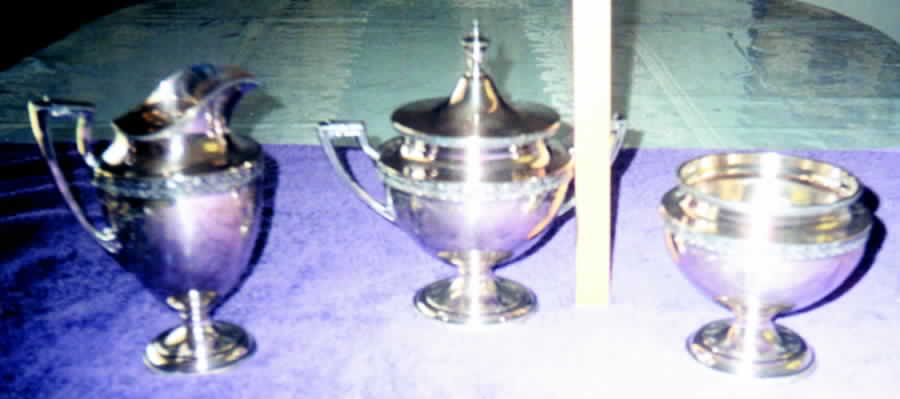 6680N (Silverplate, Hollowware) Sugar Bowl & Lid by Wallace Silver-1