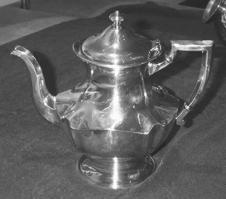 V502 (Silverplate, Hollowware) Silverplate Coffee Pot by Wallace Silver-1