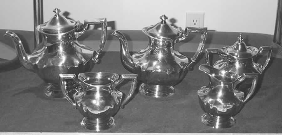 V502 (Silverplate, Hollowware) 5-Piece Plated Tea Set (with Waste) by Wallace Silver-1