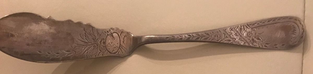 WND13 (Sterling) Flat Handle Master Butter Knife by Wendell-1