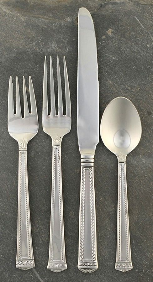 Colosseum (Stainless) 4 Piece Place Setting by Wallace Silver-1
