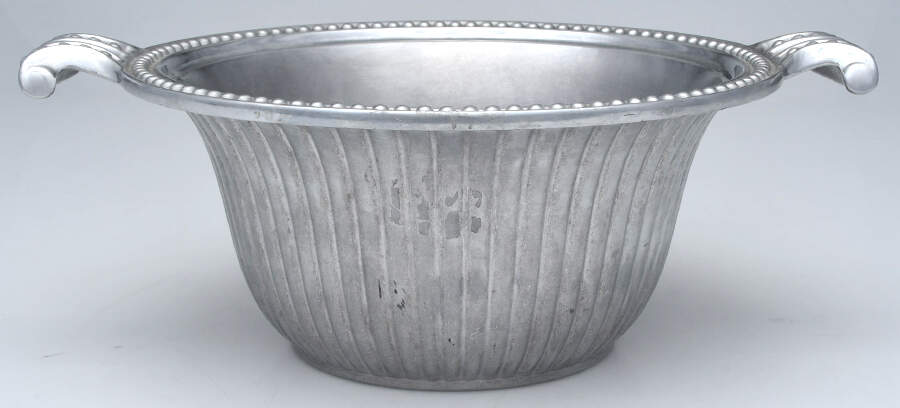 Flutes & Pearls (Pewter, Hollowware) Tureen No Lid by Wilton Armetale-1