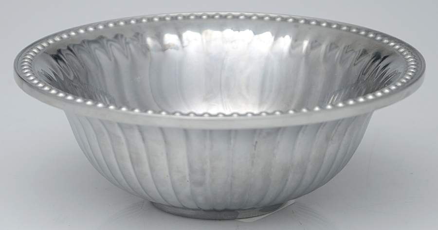 Flutes & Pearls (Pewter, Hollowware) 6" Round Bowl by Wilton Armetale-1