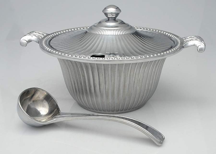 Flutes & Pearls (Pewter, Hollowware) Tureen with Lid and Ladle by Wilton Armetale-1