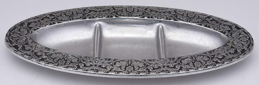 William & Mary (Armetale, Hollowware 13" 3 Part Oval Tray by Wilton Armetale-1
