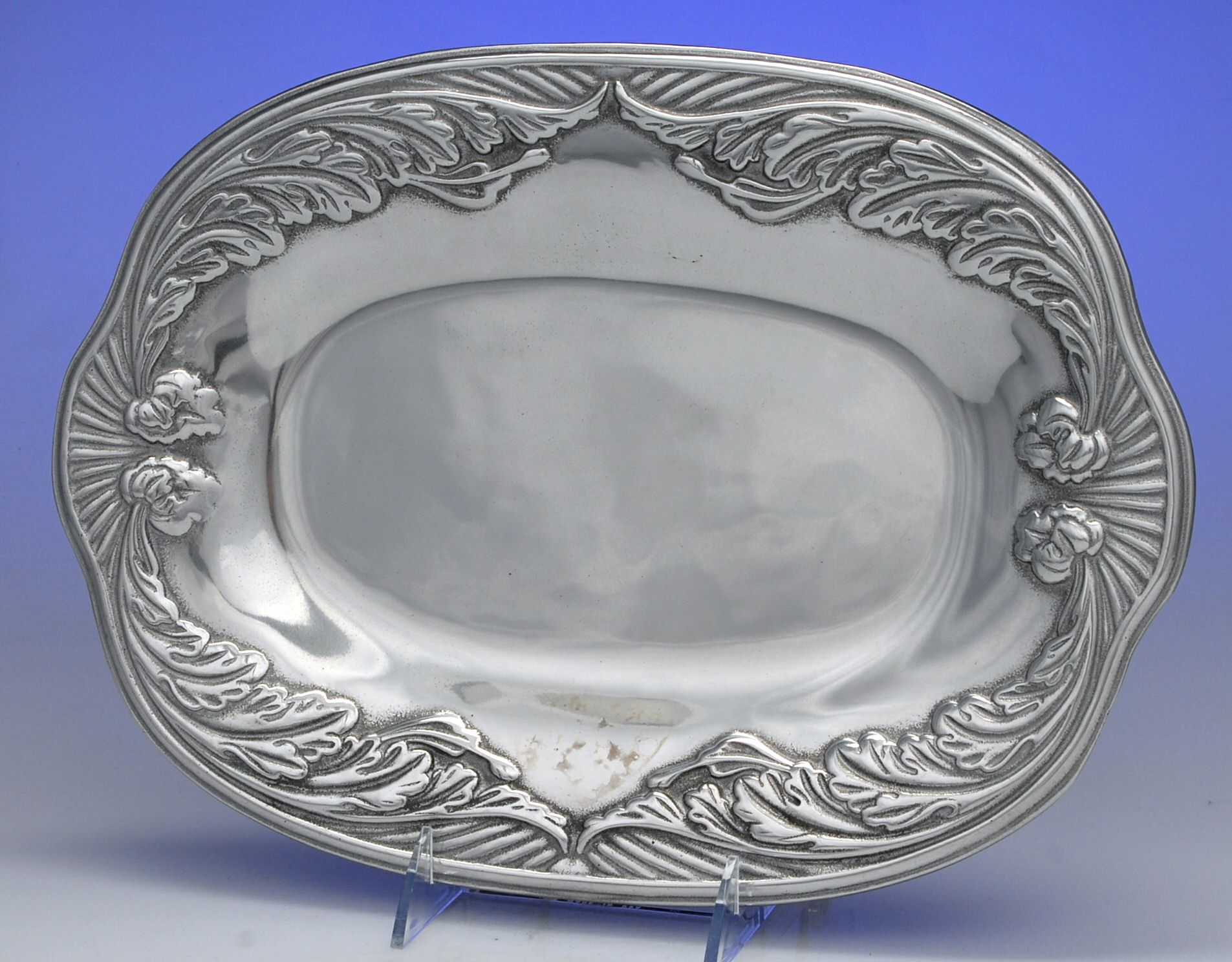 Acanthus (Pewter, Hollowware) 11" Oval Tray by Wilton Armetale-1