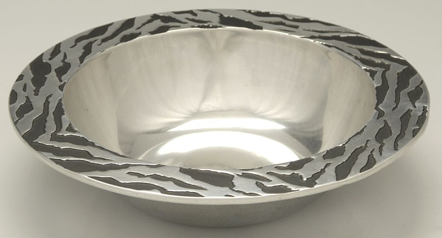 Tiger (Armetale, Hollowware) Medium Round Vegetable Bowl by Wilton Armetale-1