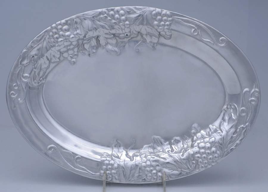 Garden Path Grapes (Armetale, Hollowware) 15" Oval Tray by Wilton Armetale-1