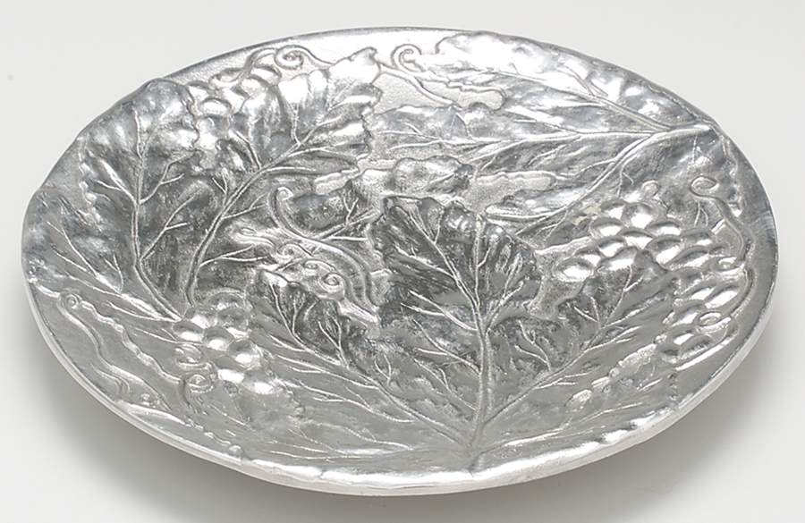Garden Path Grapes (Armetale, Hollowware) 10" Sandwich Plate by Wilton Armetale-1
