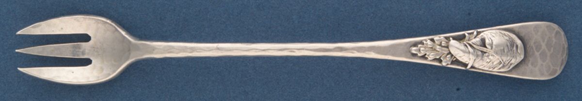 WDS23 (Sterling) Oyster Fork by Whiting Manf Co-1