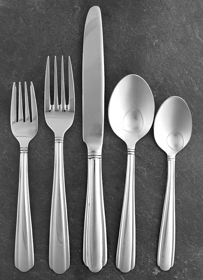 Promenade (Stainless) 5 Piece Place Setting by Wallace Silver-1