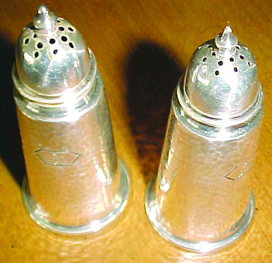 124-5 (Sterling, Hollowware) Salt and Pepper Set by Wallace Silver-1